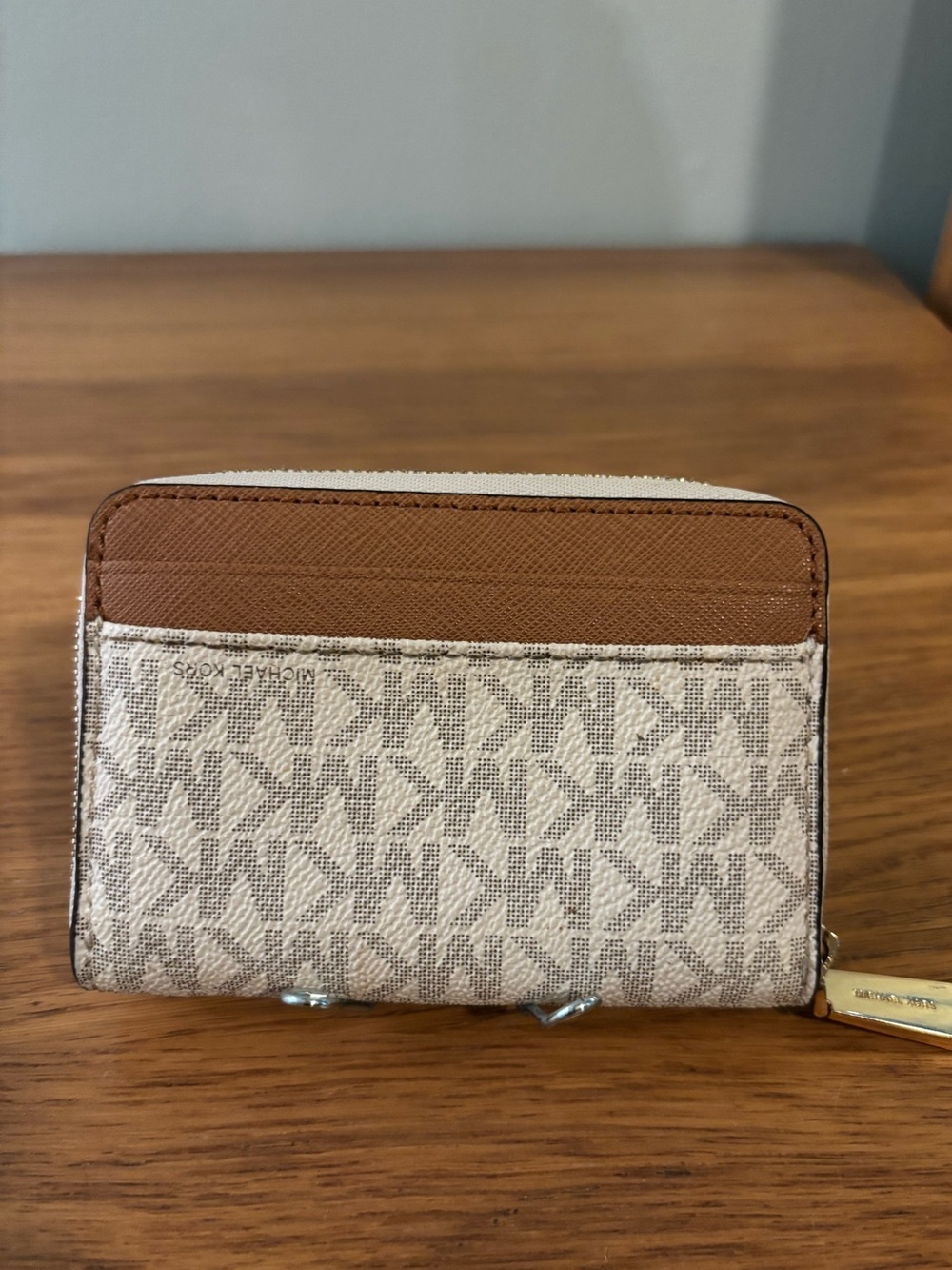 Michael Kors Jet Set Travel Medium Logo Zip-Around Card Case Wallet GUC - Picture 6 of 9